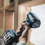 Makita Atornillador de impacto BL 18V 5,0Ah LXT 180Nm con makpac DTD172RTJ